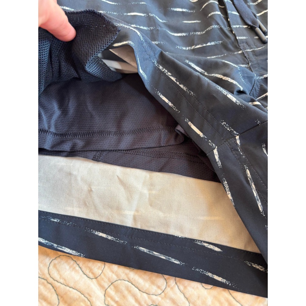 VRST Mens Slim Fit Shorts Bundle 2pk Navy Stripe Black Abstract Marble Large - Picture 4 of 10